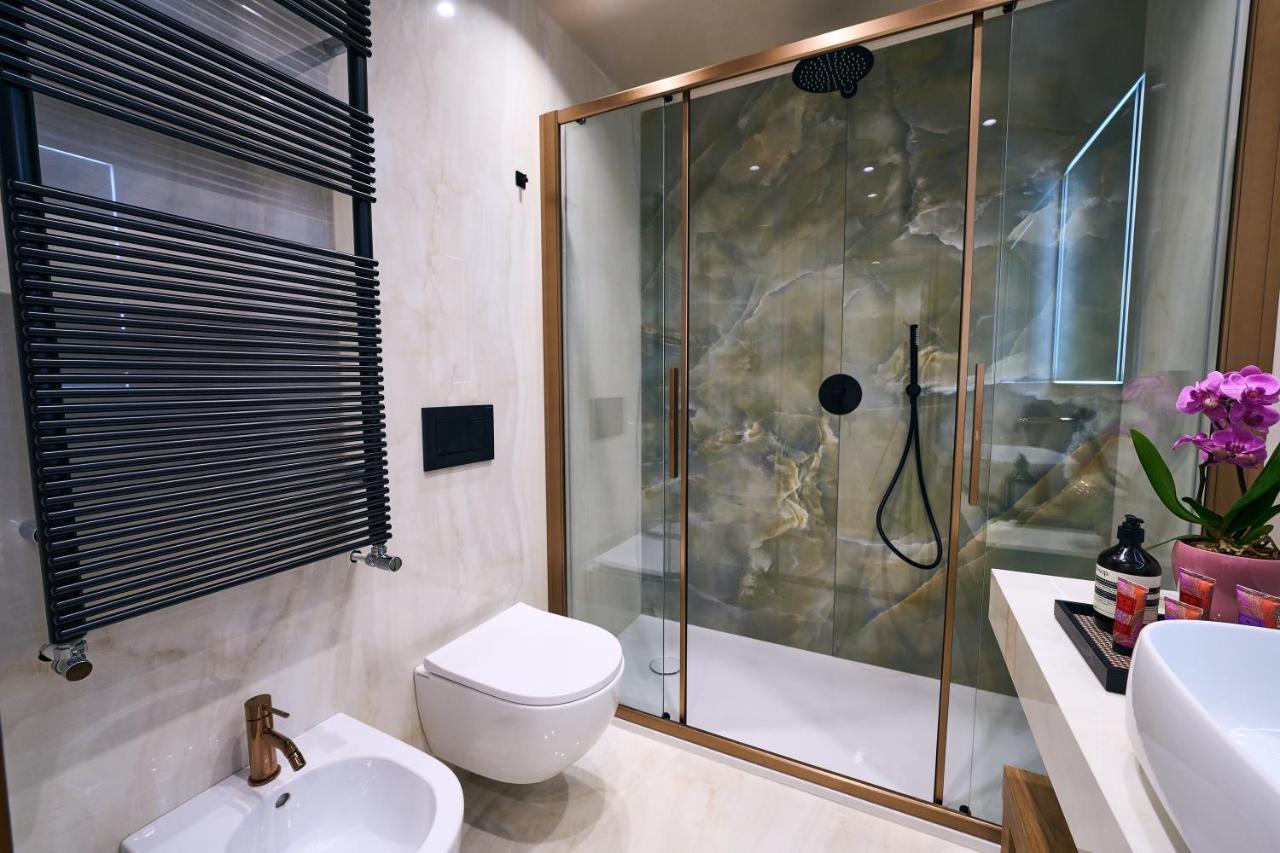 Luxury & Central Apartment ミラノ エクステリア 写真