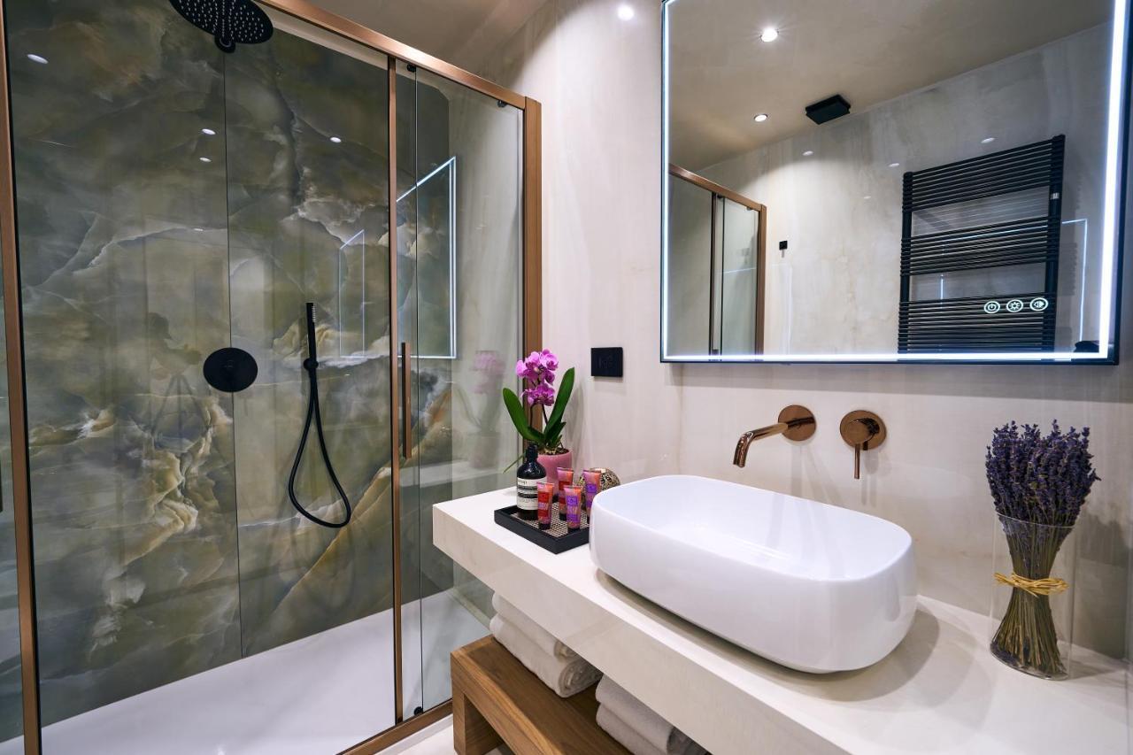 Luxury & Central Apartment ミラノ エクステリア 写真
