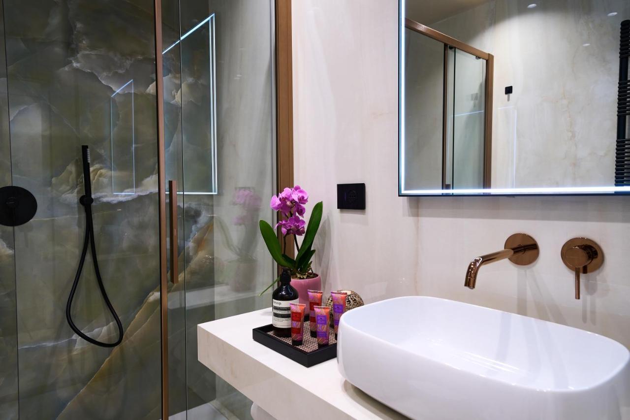 Luxury & Central Apartment ミラノ エクステリア 写真