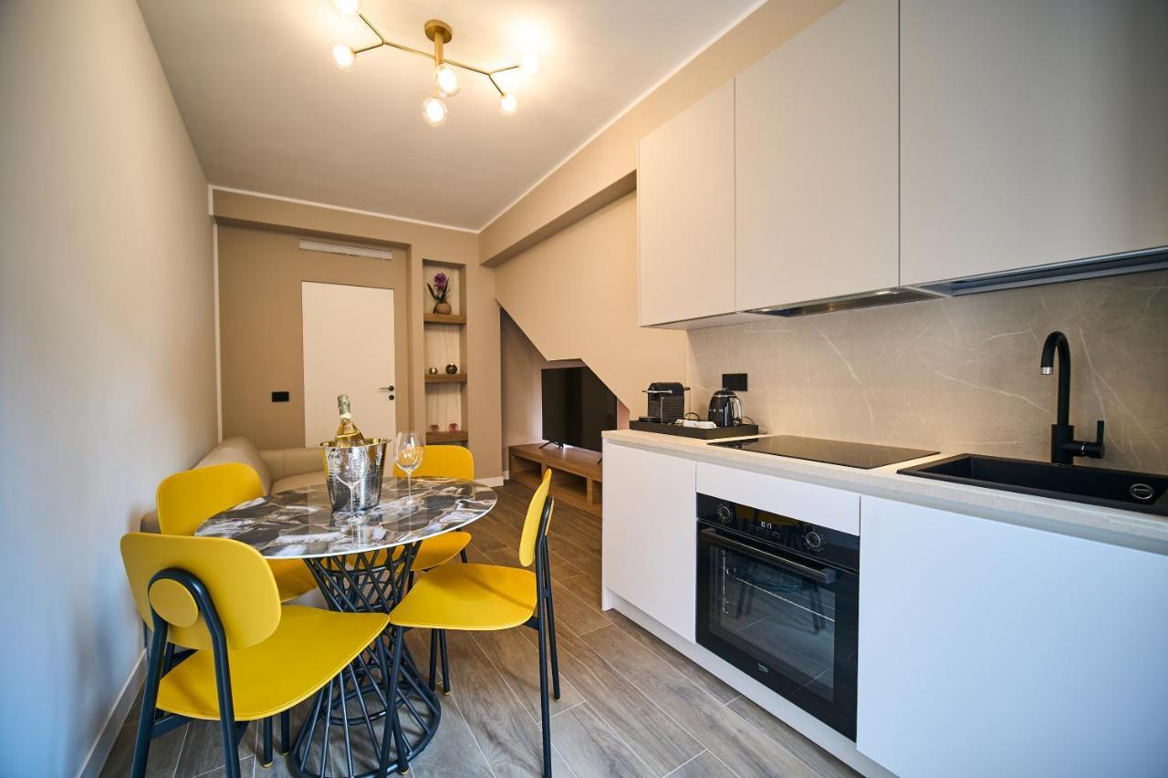 Luxury & Central Apartment ミラノ エクステリア 写真