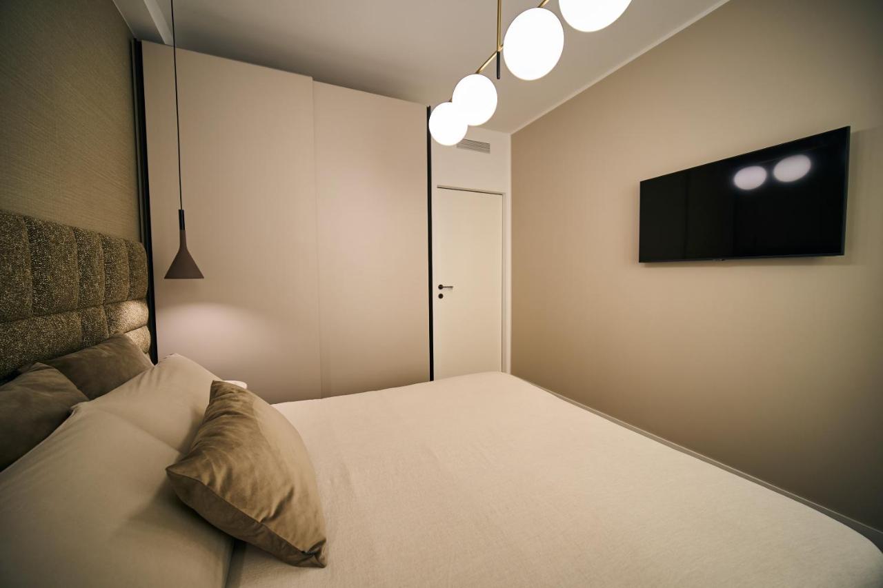 Luxury & Central Apartment ミラノ エクステリア 写真