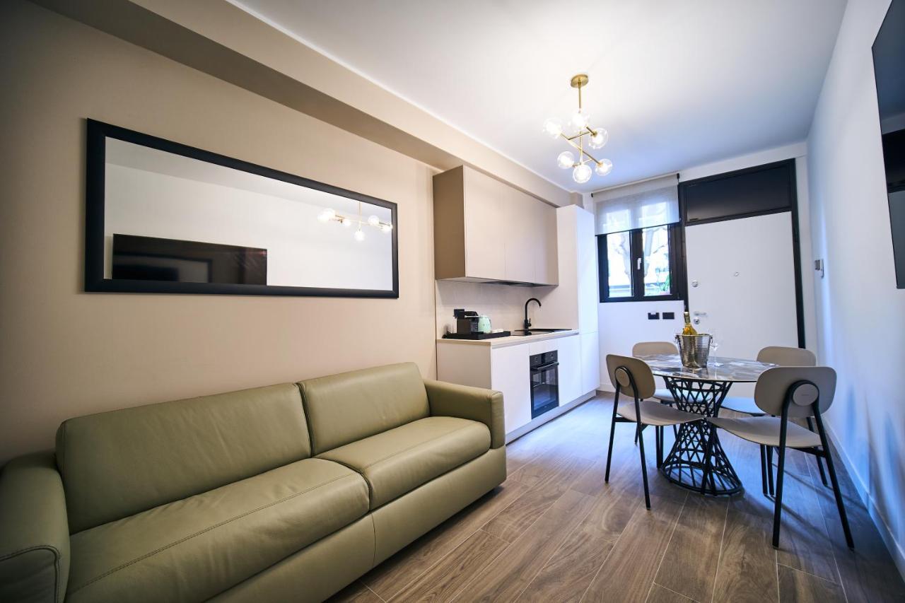 Luxury & Central Apartment ミラノ エクステリア 写真