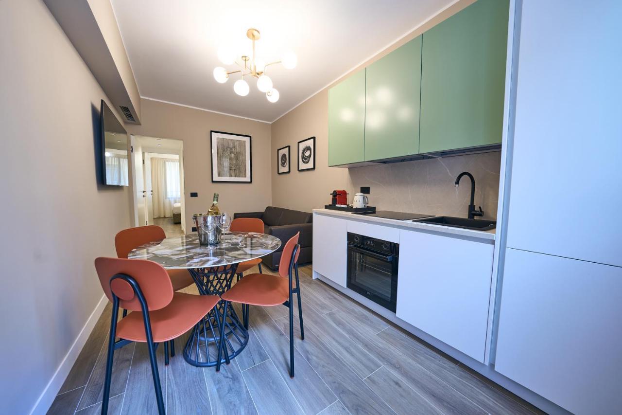 Luxury & Central Apartment ミラノ エクステリア 写真