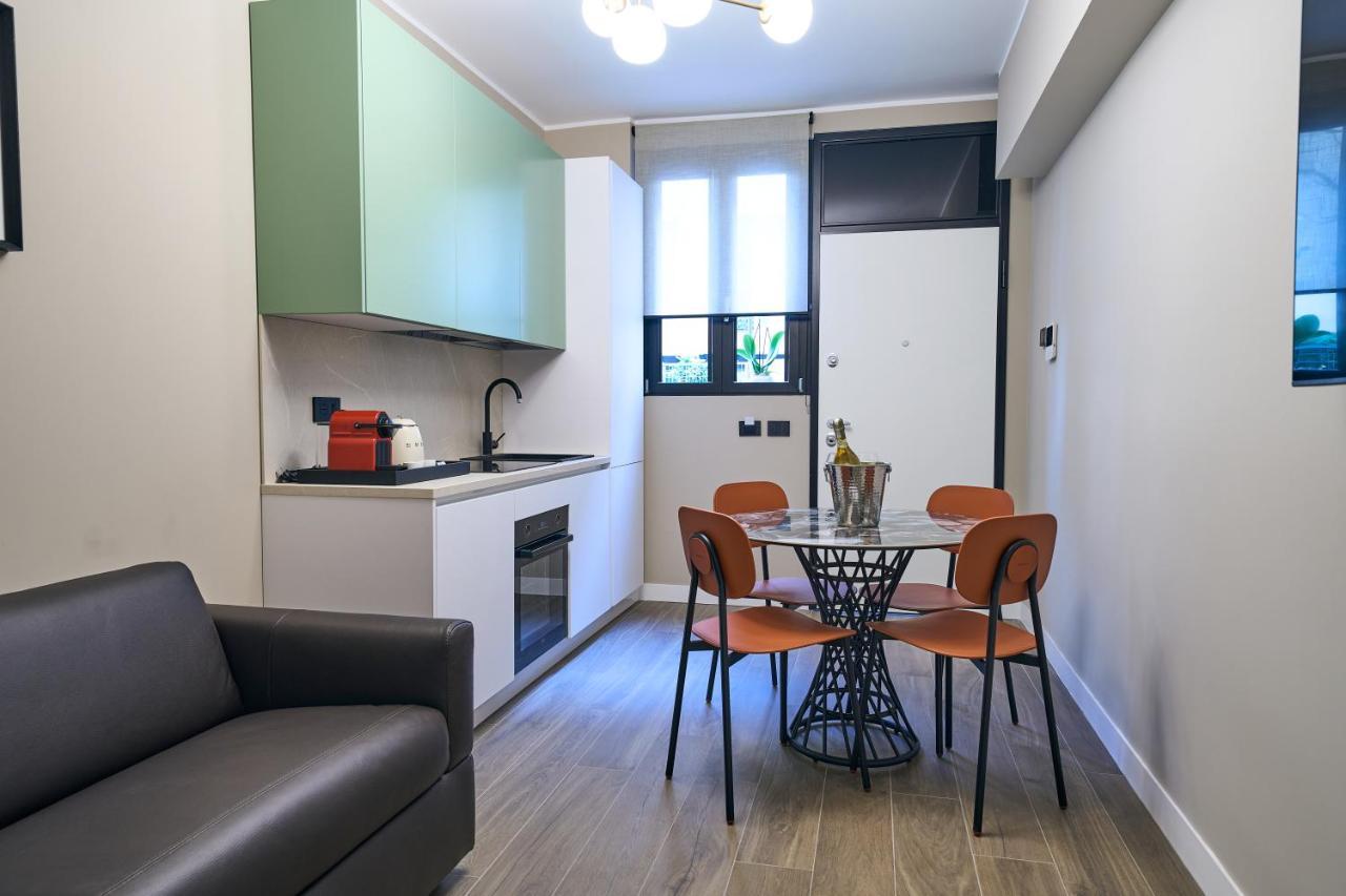 Luxury & Central Apartment ミラノ エクステリア 写真