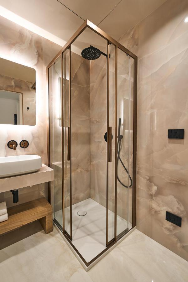 Luxury & Central Apartment ミラノ エクステリア 写真