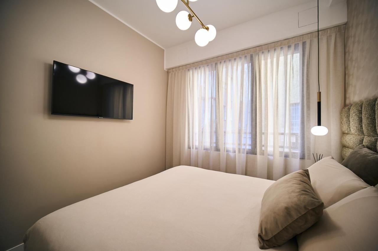 Luxury & Central Apartment ミラノ エクステリア 写真