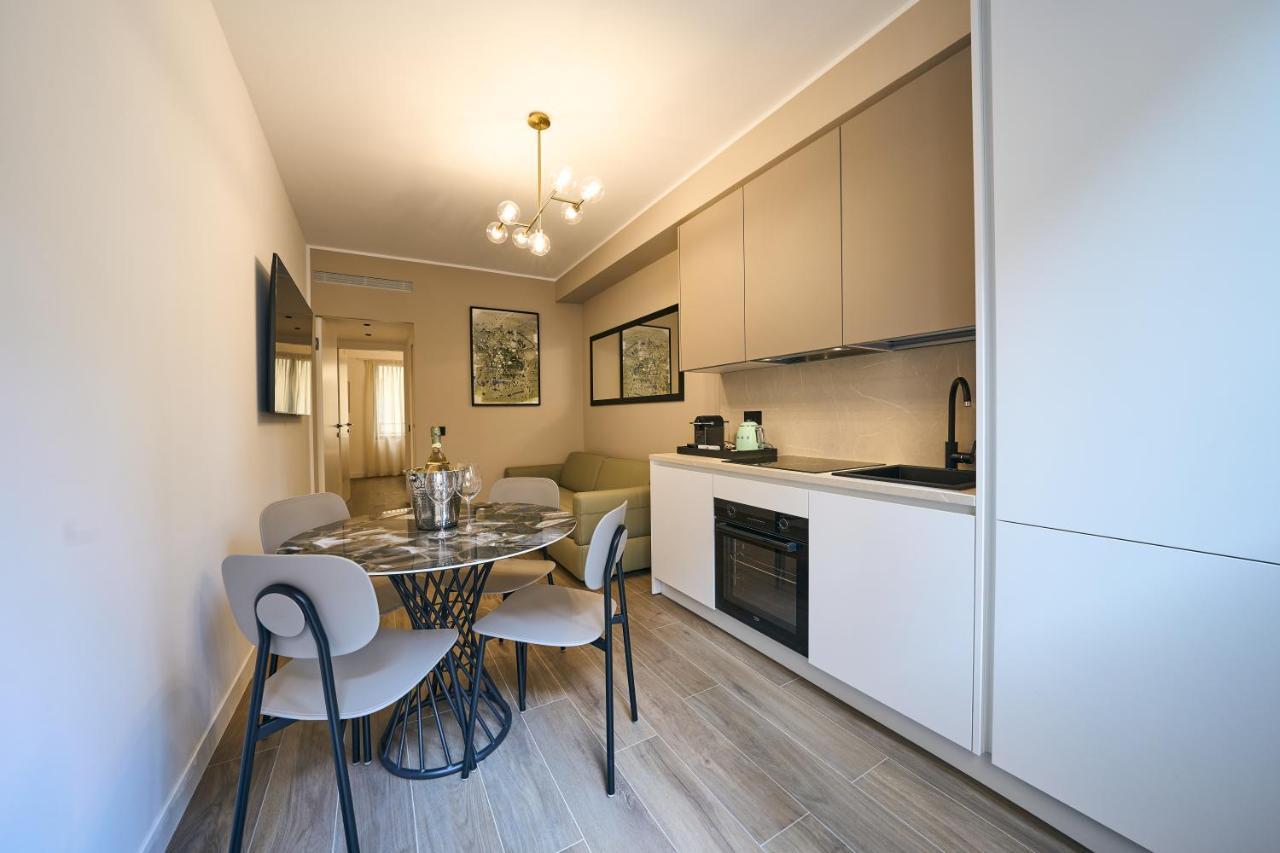 Luxury & Central Apartment ミラノ エクステリア 写真