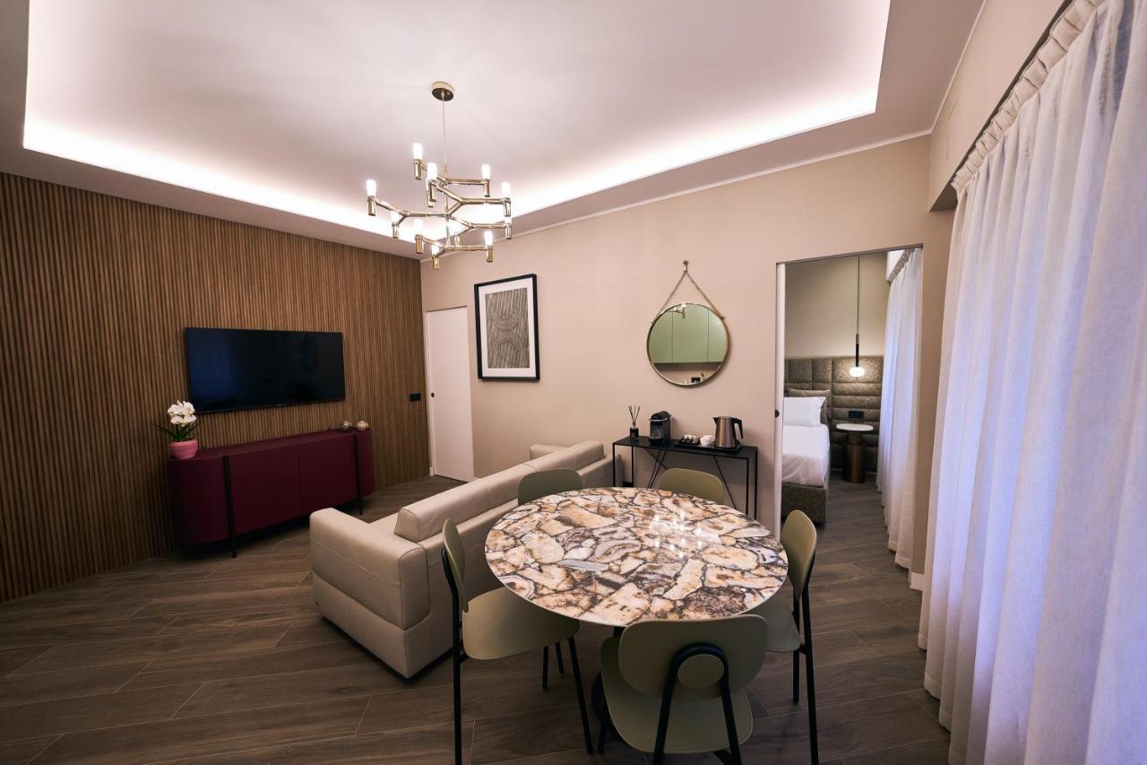 Luxury & Central Apartment ミラノ エクステリア 写真