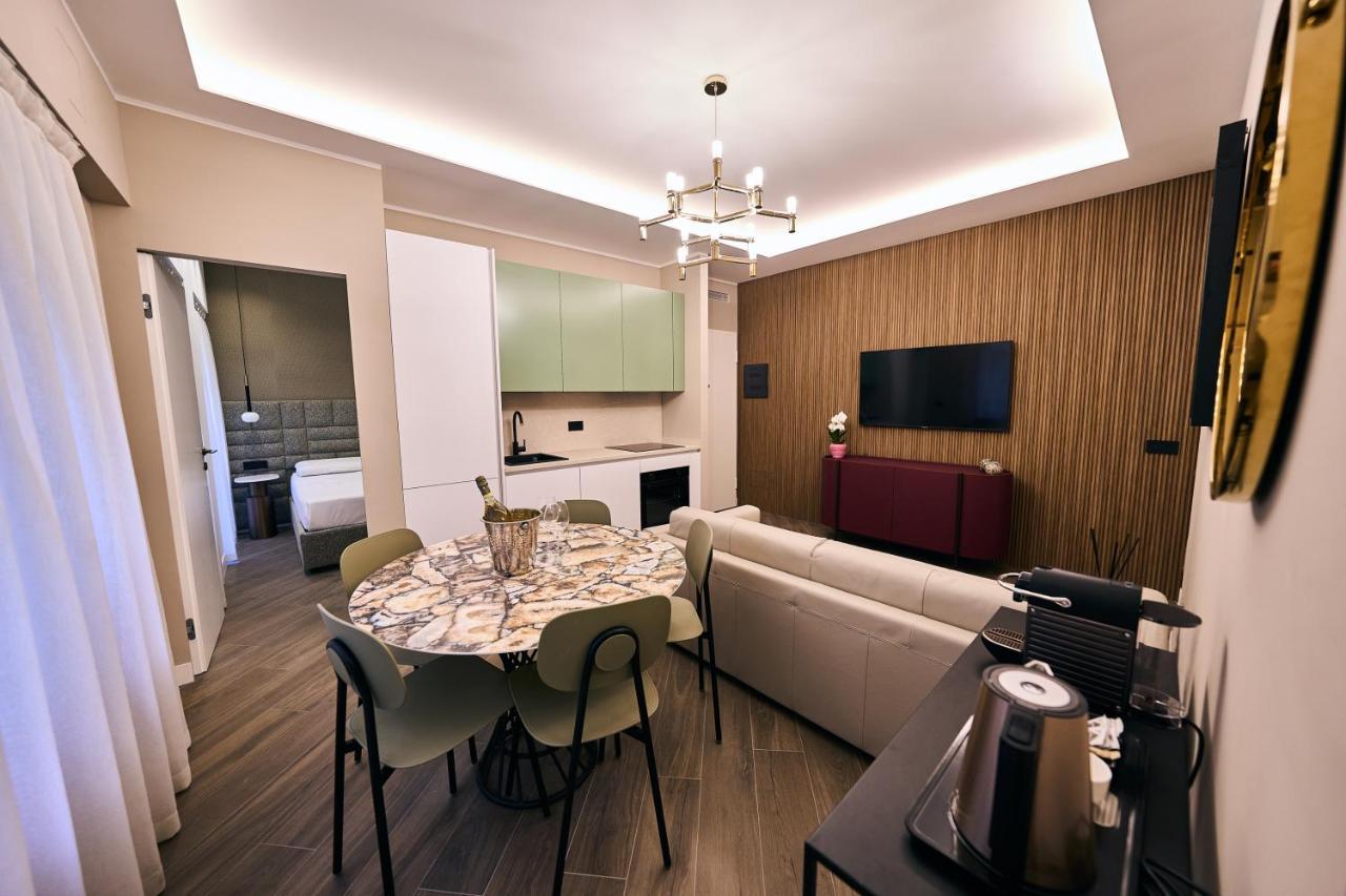 Luxury & Central Apartment ミラノ エクステリア 写真